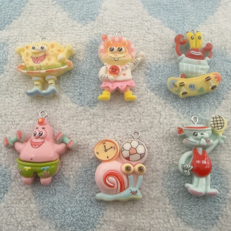 Resin Craft Projects - 10 pendenti in resina a forma